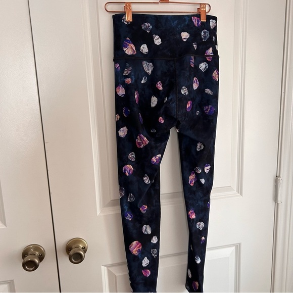 WITH/Peloton Asteroid High Waist Legging in asteroid navy print - Picture 4 of 6